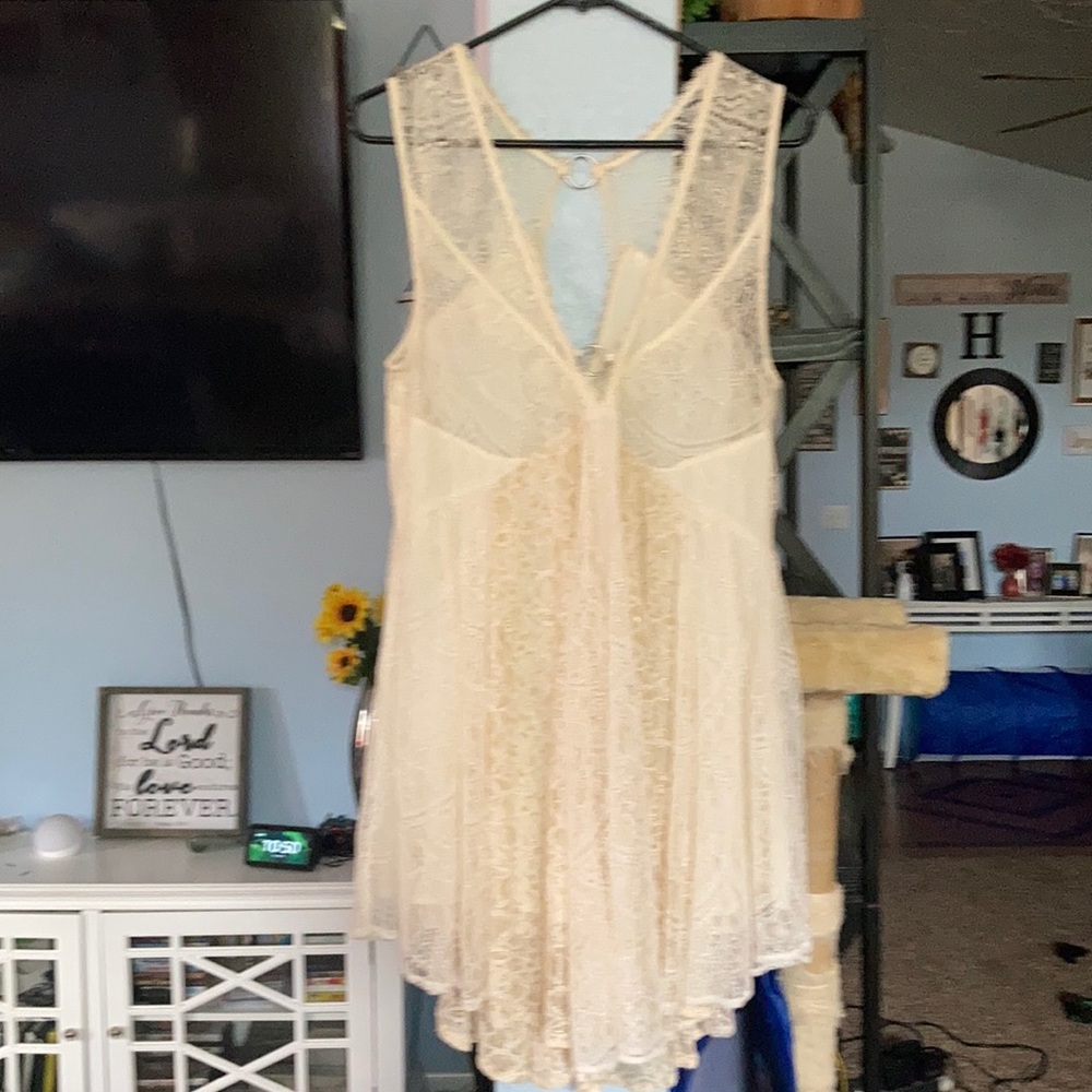 Free People Don’t You Dare Dress Cream/Gold Lace